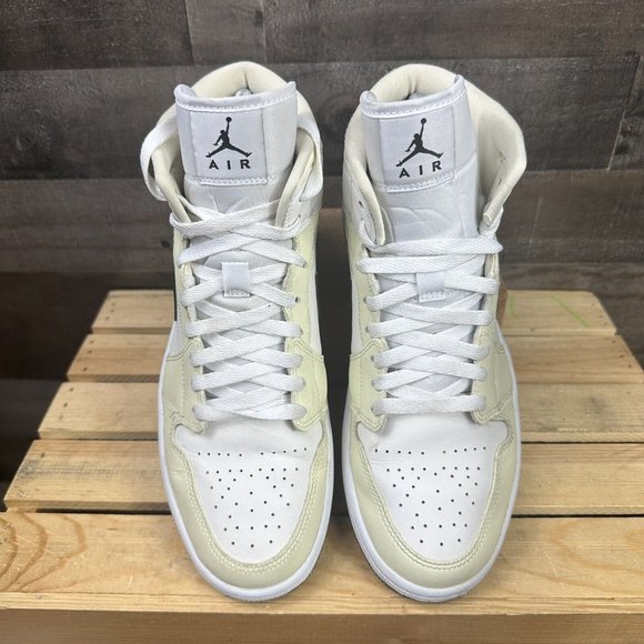 Nike Air Jordan 1 Women's Mid Light Smoke Grey Fog Shoes BQ6472-015 Size 11 - Picture 3 of 8